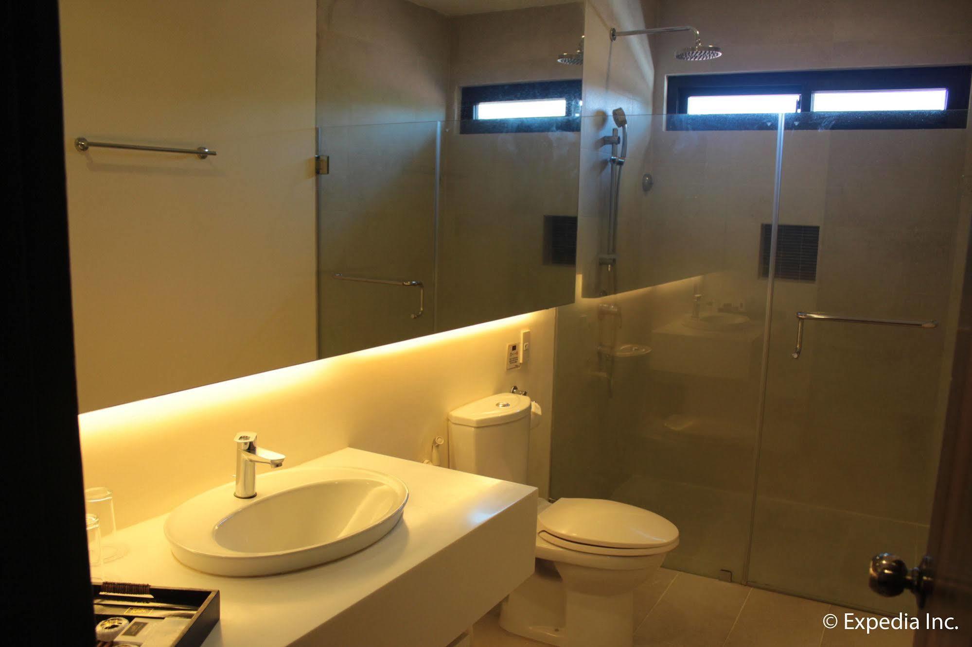 Segara Suites Olongapo Zewnętrze zdjęcie