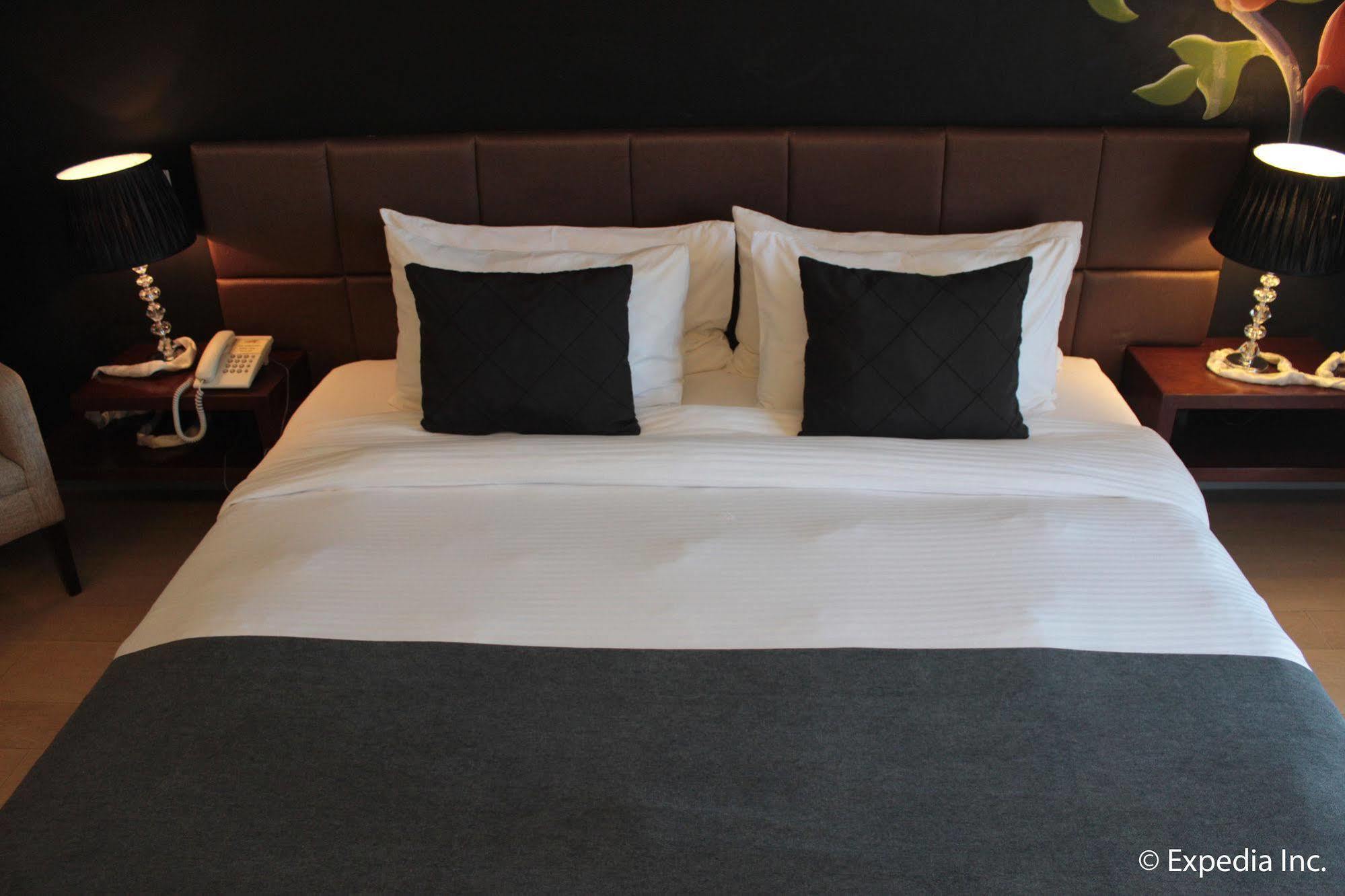 Segara Suites Olongapo Zewnętrze zdjęcie