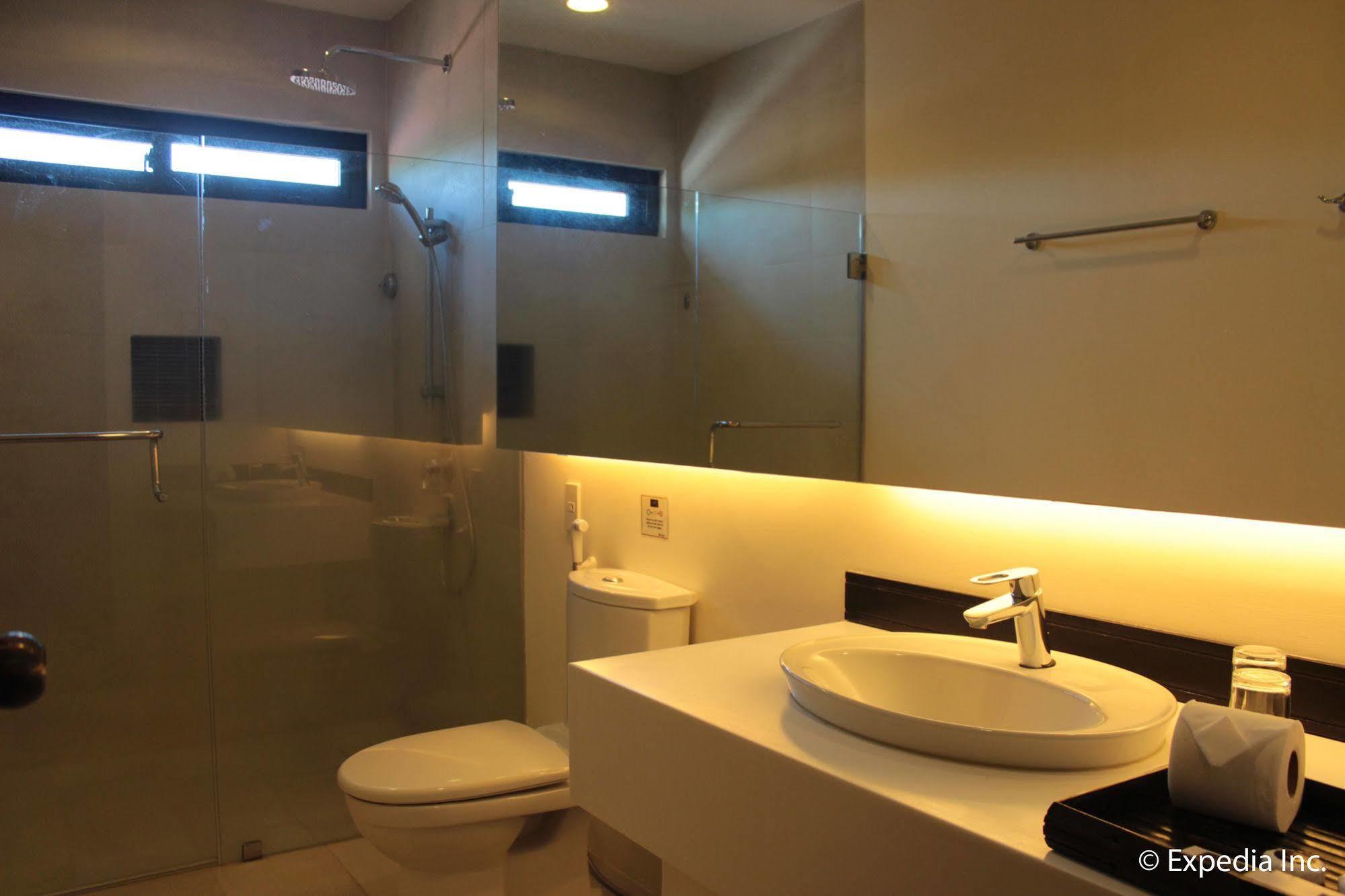 Segara Suites Olongapo Zewnętrze zdjęcie