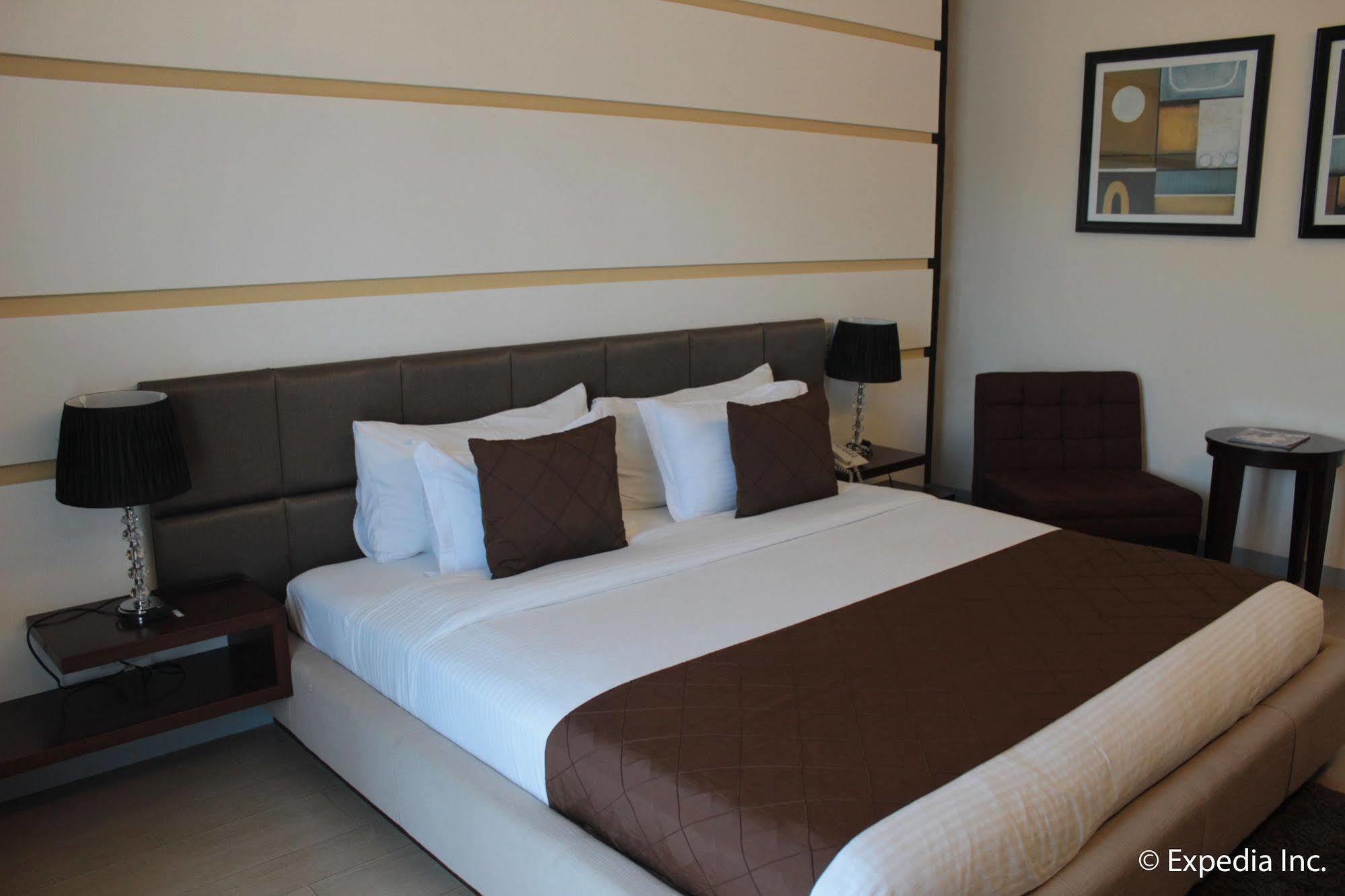 Segara Suites Olongapo Zewnętrze zdjęcie